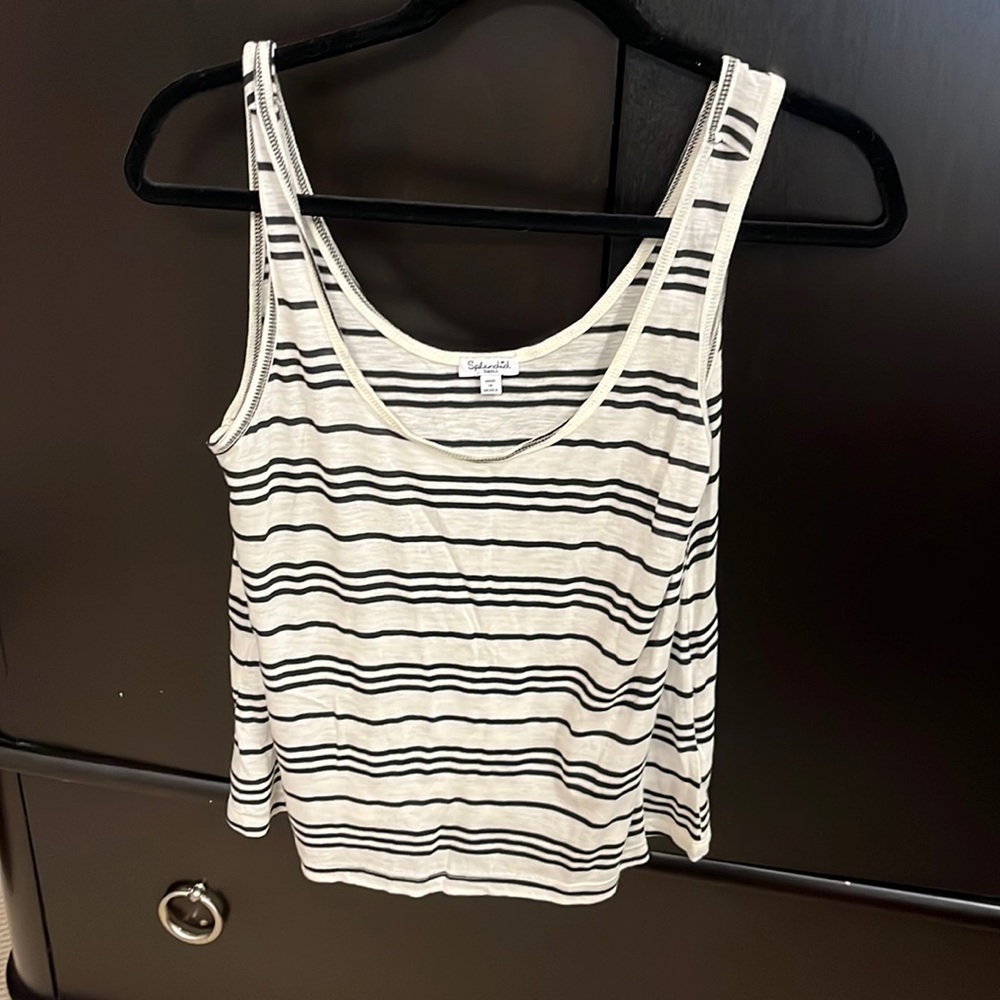 Splendid size Small. Cream and black tank.